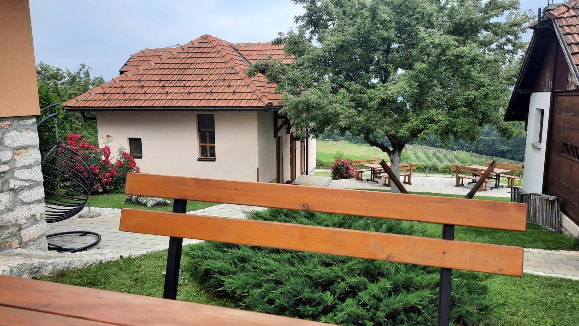 Seoski Turizam Melovic Rozanstvo Exterior photo