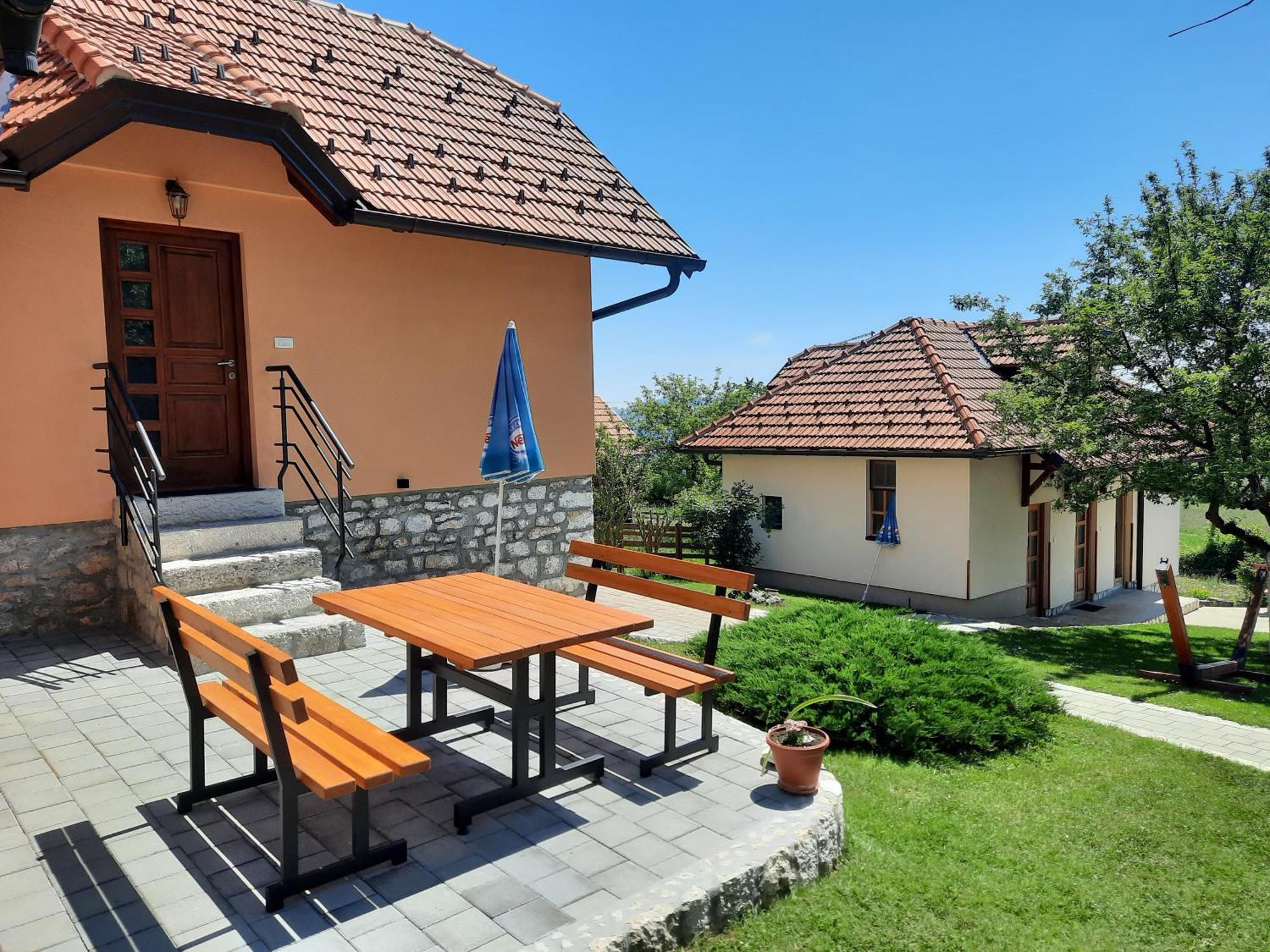 Seoski Turizam Melovic Rozanstvo Exterior photo